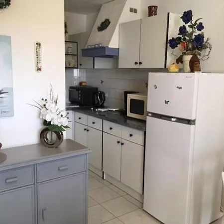 Appt 3 Pieces 35m2 + Terrasse 13m2 Ref 4010 * Le Castellas