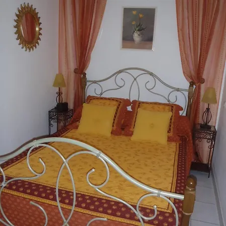 Appt 3 Pieces 35m2 + Terrasse 13m2 Ref 4010 Lejlighed